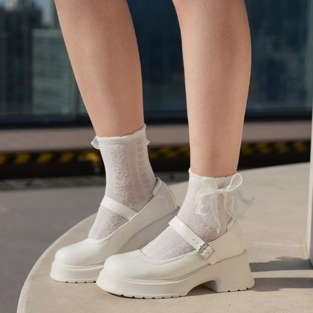 Genialle Platform Mary Janes Women Size 5 White Patent Chunky Lug Sole NWT GEN